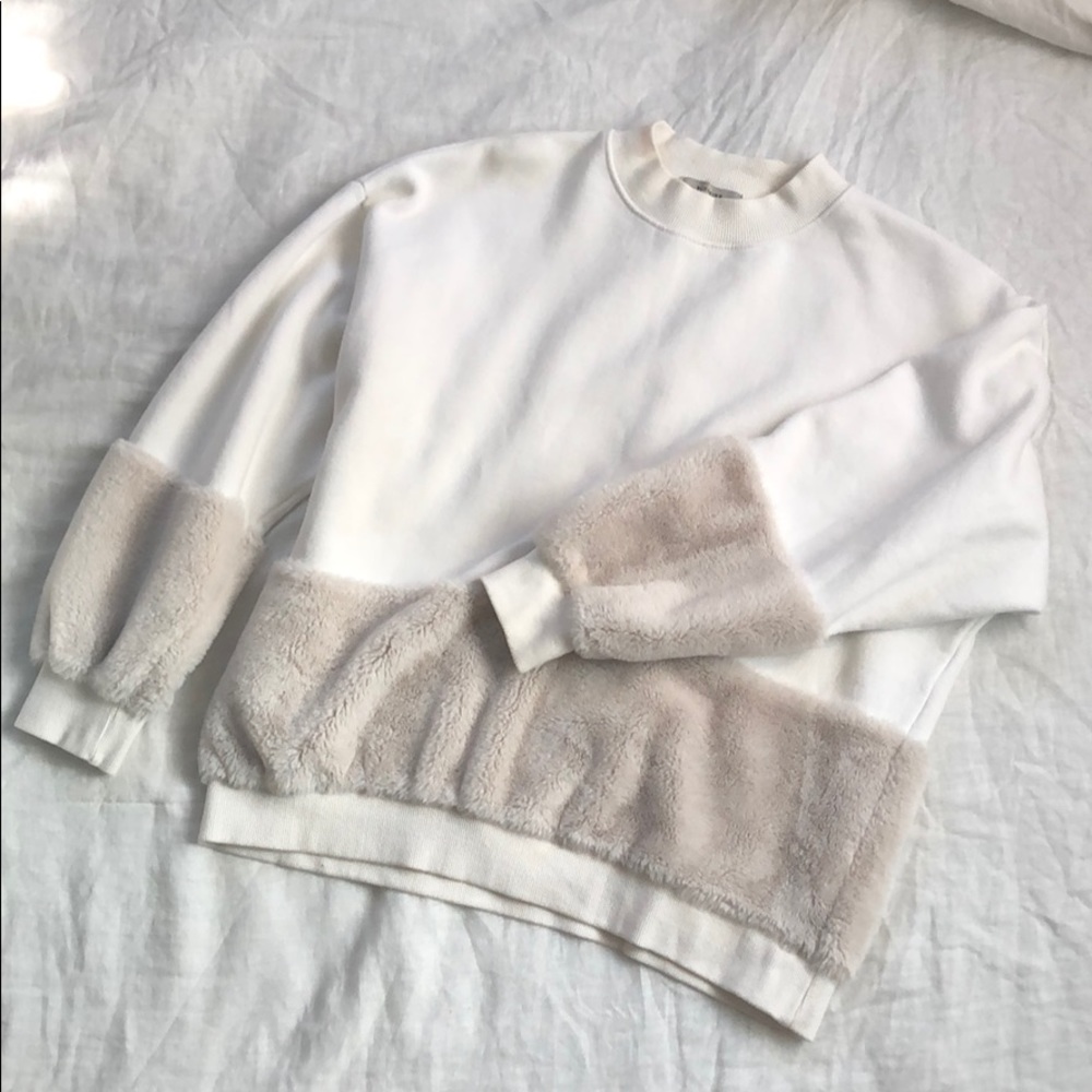 BLOCKING white sweater from Korea